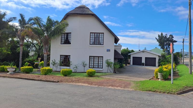 4 Bedroom Property for Sale in Albertinia Western Cape